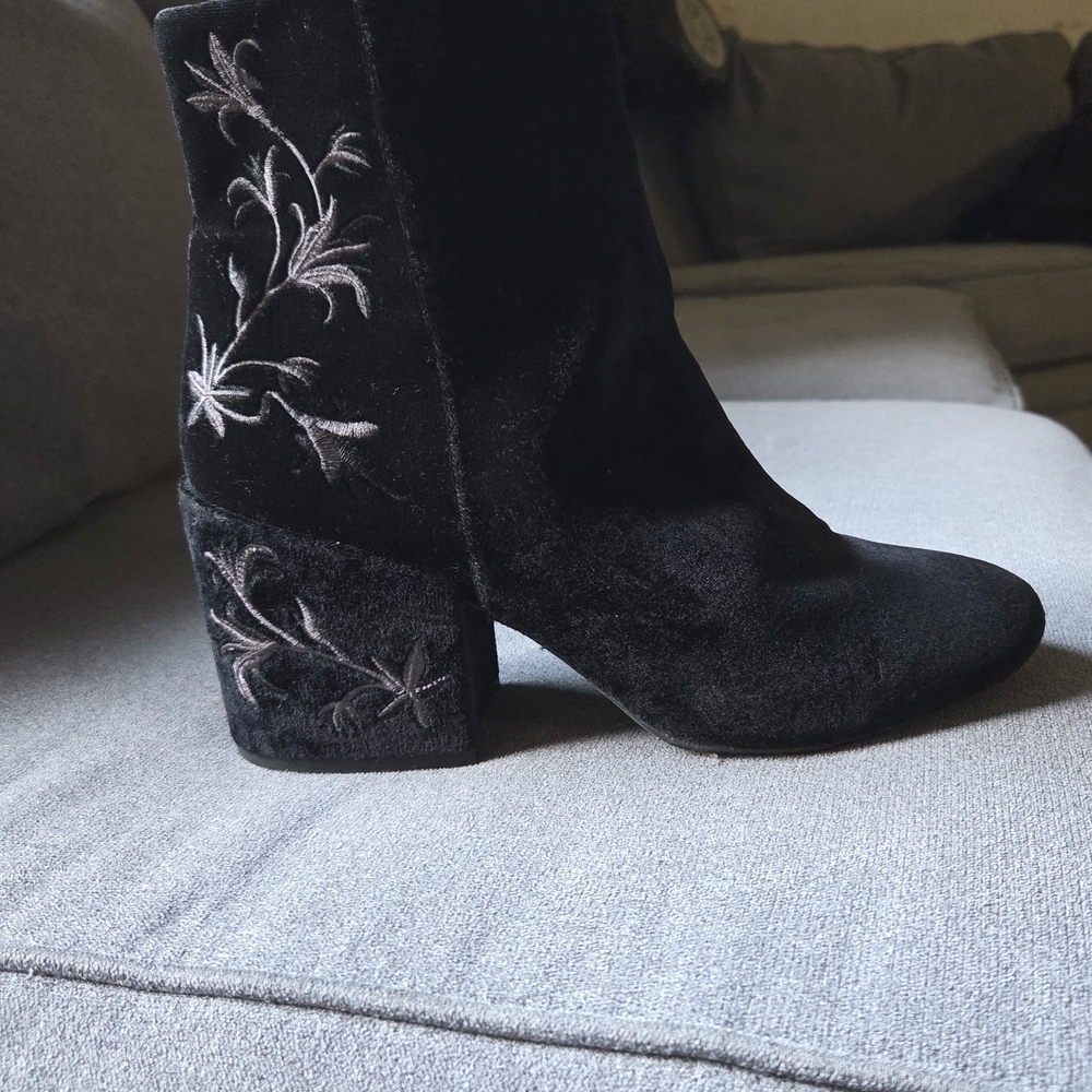 Kenneth Cole Black Velvet Floral Ankle Booties - Picture 3 of 6